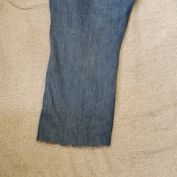 Grlfrnd Naomi women's highrise cut off crop distressed jeans size 31 - Picture 11 of 16